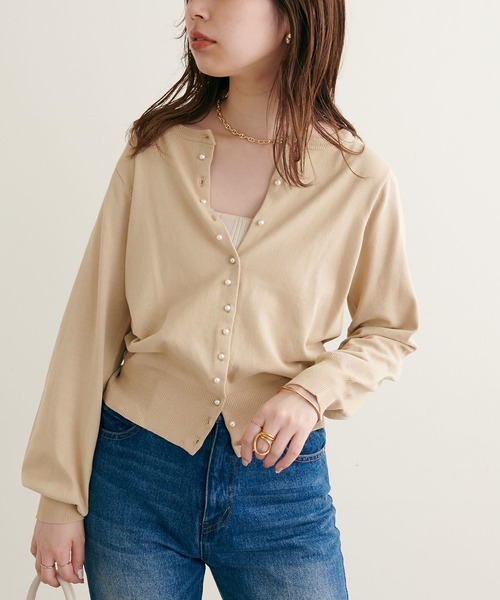 natural couture(ナチュラルクチュール)の「WEB限定カラーあり/2022AWアイテム/ちびちびパール釦2WAYカーディガン(カーディガン/ボレロ・レディース・ブラック/ベージュ/ネイビー/オフホワイト/カーキ/ピンク・FREE)」の16枚目の写真