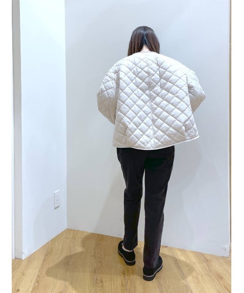 BAYFLOW(ベイフロー)の「コーデュロイテーパーパンツ(その他パンツ・レディース・ピンク/グレイッシュベージュ/チャコール/オフホワイト・SMALL/MEDIUM/LARGE)」の16枚目の写真