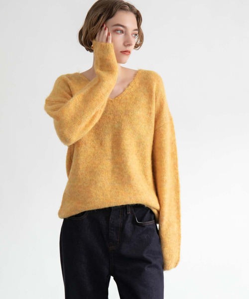 CEDNIE(セドニー)の「Vネックミックスカラーニット(ニット/セーター・レディース・パープル/イエロー・M)」の2枚目の写真