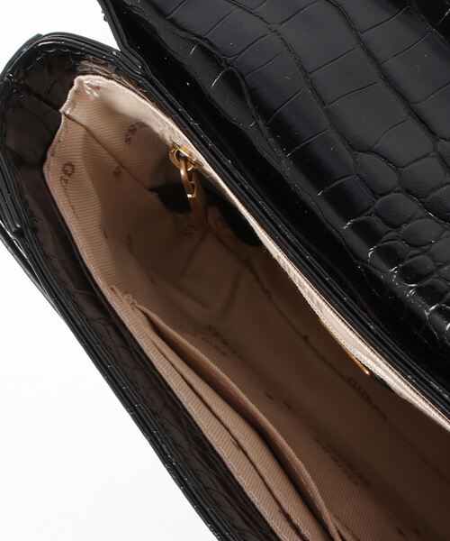 Guess(ゲス)の「RETOUR Mini Top Handle Crossbody(ショルダーバッグ・レディース・ブラック・ONE SIZE)」の14枚目の写真