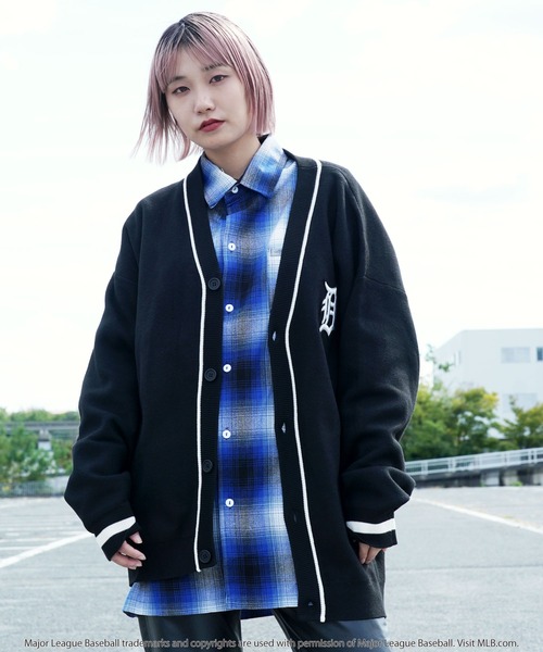 MLB（メジャーリーグベースボール）の「MLB / メジャーリーグベースボール LULU & ARNIE 別注 刺繍ロゴ ニット カーディガン（カーディガン/ボレロ・メンズ・グレー系その他2/その他1/グリーン系その他/ブルー系その他/グレー系その他/ブラック系その他2/ブラック系その他3/ブラック系その他・FREE）」の9枚目の写真