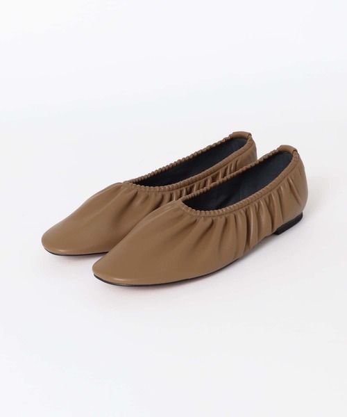 URBAN RESEARCH（アーバンリサーチ）の「MILLIWM　ギャザーバレエシューズ（バレエシューズ・レディース・キャメル/ブラック/レッド・37/38/36）」の3枚目の写真