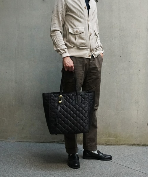 TOFF&LOADSTONE（トフアンドロードストーン）の「トート リップストップ キルト（トートバッグ・メンズ・ブラック/カーキ・FREE）」の8枚目の写真