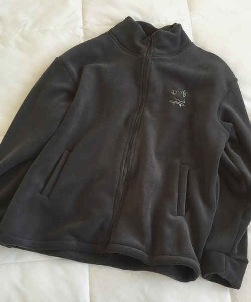 aimoha（アイモハ）の「ユニセックスキャラクター刺繍ボアジャケット（ブルゾン・レディース・ワインレッド/ベージュ/ブルー/ブラック/ダークグレー/チョコ・MEDIUM/X-LARGE/LARGE）」の3枚目の写真