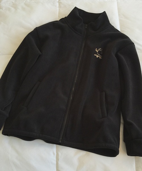 aimoha（アイモハ）の「ユニセックスキャラクター刺繍ボアジャケット（ブルゾン・レディース・ワインレッド/ベージュ/ブルー/ブラック/ダークグレー/チョコ・MEDIUM/X-LARGE/LARGE）」の2枚目の写真