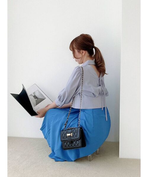 dazzlin（ダズリン）の「バックリボンショートタックブラウス（シャツ/ブラウス・レディース・グレー/オフホワイト/グリーン・FREE）」の9枚目の写真