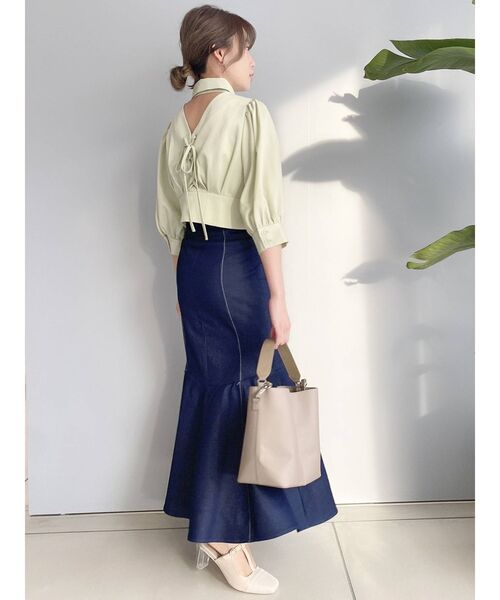 dazzlin（ダズリン）の「バックリボンショートタックブラウス（シャツ/ブラウス・レディース・グレー/オフホワイト/グリーン・FREE）」の11枚目の写真