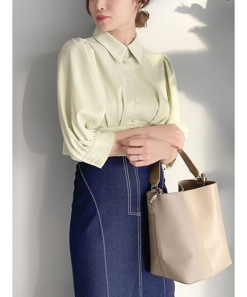 dazzlin（ダズリン）の「バックリボンショートタックブラウス（シャツ/ブラウス・レディース・グレー/オフホワイト/グリーン・FREE）」の3枚目の写真