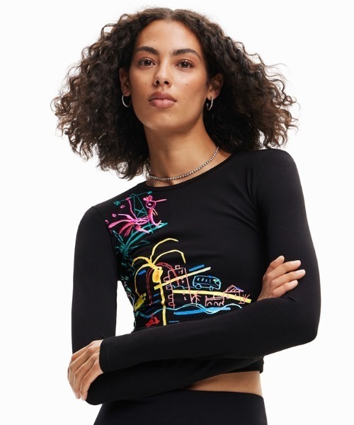 Desigual(デシグアル)の「Javier Mariscal Illustration Crop Tee / ハビエル・マリスカル イラストレーション クロップティー(Tシャツ/カットソー・レディース・ブラック・L/M/S/XL/XS)」の4枚目の写真
