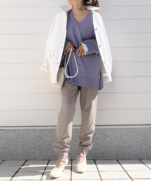 Q（キュー）の「リブベルトジョガーパンツ（その他パンツ・レディース・グレイッシュベージュ/ネイビー・MEDIUM）」の15枚目の写真