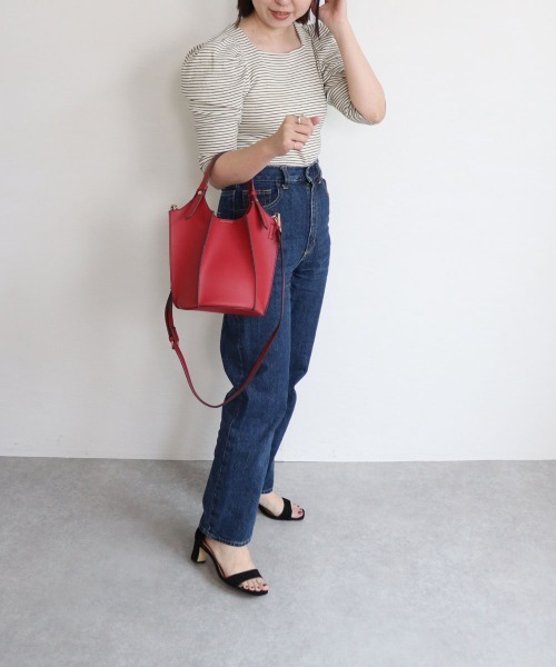 MIAN (ミアン)の「パネル切り替え2wayトートバッグ(トートバッグ・レディース・ベージュ/チャコールグレー/レッド/イエロー・FREE)」の8枚目の写真