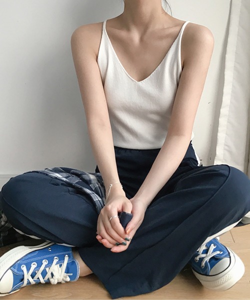 meJane(ミージェーン)の「フロントVカットニットキャミソール(キャミソール・レディース・シャーベット/ダークベージュ/ホワイト/ブラック・FREE)」の11枚目の写真