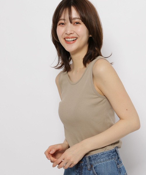 niko and...(ニコアンド)の「スーピマ2WAYタンクトップ(タンクトップ・レディース・アイボリー/オフホワイト/グリーン/チャコール/オレンジ/ラベンダー/ライトベージュ/セージグリーン/イエロー/モカ/ライトグリーン・SMALL/LARGE/MEDIUM)」の3枚目の写真