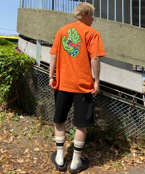 SANTA CRUZ(サンタクルーズ)の「【ムラサキスポーツ別注】SANTACRUZ/サンタクルーズ バックプリント クルーネックTシャツ/スクリ―ミングハンド 半袖Tシャツ MEEK OG SLASHER HAND S/S TEE 502232402(Tシャツ/カットソー・メンズ・ブラック/ホワイト/オレンジ・L/XL/M)」の15枚目の写真