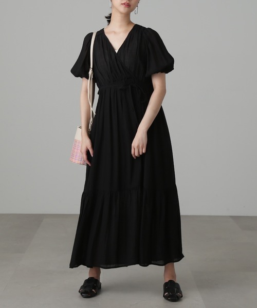 FREE'S MART（フリーズマート）の「【Sシリーズ対応】◆カシュクール半袖ティアードワンピース（ワンピース・レディース・イエロー/ブラック/ホワイト・MEDIUM/X-SMALL/SMALL）」の8枚目の写真