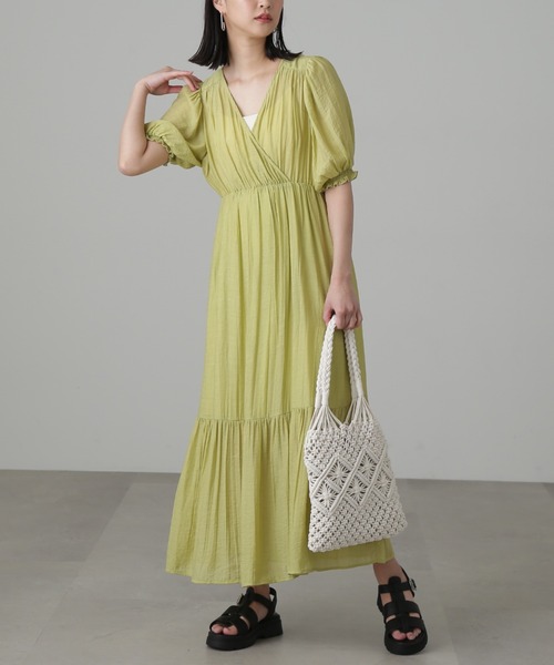 FREE'S MART（フリーズマート）の「【Sシリーズ対応】◆カシュクール半袖ティアードワンピース（ワンピース・レディース・イエロー/ブラック/ホワイト・MEDIUM/X-SMALL/SMALL）」の21枚目の写真