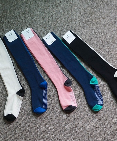 韓国ゴルフウエア バックラインハイソックス（ソックス/靴下