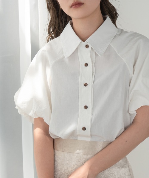 Amiur（エミレ）の「puff sleeve shirt blouse（シャツ/ブラウス・レディース・ホワイト/クリーム・FREE）」の2枚目の写真