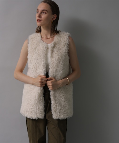 Ma♡CADUNE♡カデュネ♡ボアジャンM♡大人気♡ホワイト♡新品タグ付き CADUNE（カデュネ）の「ボアジレ（その他アウター）」 - WEAR