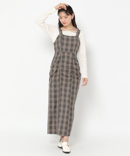 mysty woman（ミスティウーマン）の「ウエストギャザージャンスカ　975661（ジャンパースカート・レディース・ブラック/グレー系その他/ベージュ系その他・FREE）」の4枚目の写真