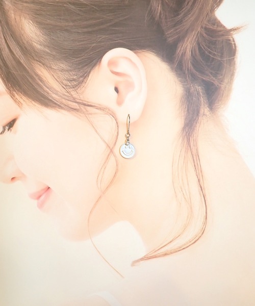 CERCA(チェルカ)の「HaRu*/スマイル&ジルコニアピアス(ピアス(両耳用)・レディース・シルバー/ゴールド・FREE)」の6枚目の写真