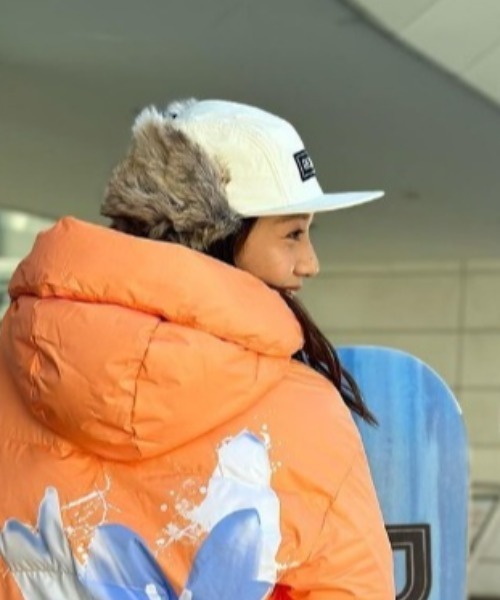 ROXY(ロキシー)の「ROXY SNOWY HAT/ロキシーフライトキャップ(キャップ・レディース・ホワイト/ブラック・FREE)」の5枚目の写真