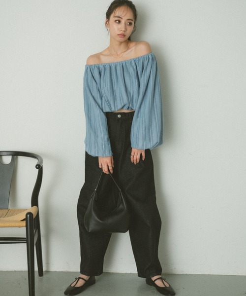 VANNIE U（ヴァニーユー）の「クロップドバルーンブラウス/２WAY（シャツ/ブラウス・レディース・ブラック/アイボリー/ブルー・FREE）」の12枚目の写真