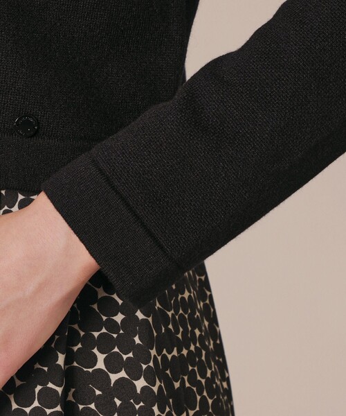 MACKINTOSH LONDON（マッキントッシュ ロンドン）の「ウールカシミヤショートカーディガン（カーディガン/ボレロ・レディース・ブラック/オフホワイト・38）」の9枚目の写真