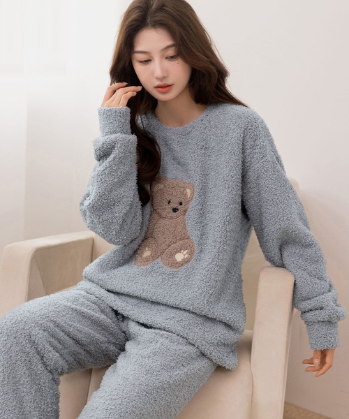 DAY CLOSET（デイ クローゼット）の「【月刊TVガイド2月号掲載/セットアップ】あなたはどの子が好き？長袖モコモコプードルボア風ルームウェア  上下セットアップ レディース（ルームウェア/パジャマ・レディース・ホワイト/ブラウン/グレー/ピンク/モカ/グレー系その他3/グレー系その他2/グレー系その他/ブラウン系その他/ブラック系その他3/ブラック系その他/ホワイト系その他2/ホワイト系その他3/ホワイト系その他・FREE）」の8枚目の写真