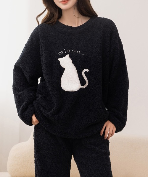 DAY CLOSET（デイ クローゼット）の「【月刊TVガイド2月号掲載/セットアップ】あなたはどの子が好き？長袖モコモコプードルボア風ルームウェア  上下セットアップ レディース（ルームウェア/パジャマ・レディース・ホワイト/ブラウン/グレー/ピンク/モカ/グレー系その他3/グレー系その他2/グレー系その他/ブラウン系その他/ブラック系その他3/ブラック系その他/ホワイト系その他2/ホワイト系その他3/ホワイト系その他・FREE）」の7枚目の写真