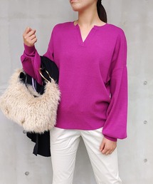 キーネックぽわん袖ニット