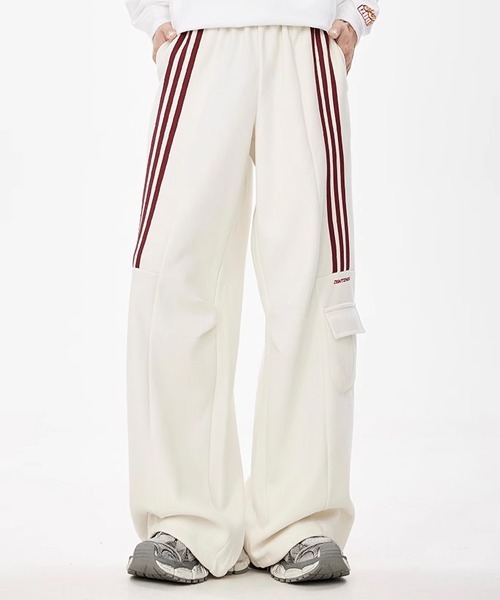 Theater code(シアターコード)の「cargo sweat wide pants / カーゴ スウェット ワイド パンツ 2026年春夏(カーゴパンツ・レディース・ホワイト/ブラック・FREE)」の4枚目の写真