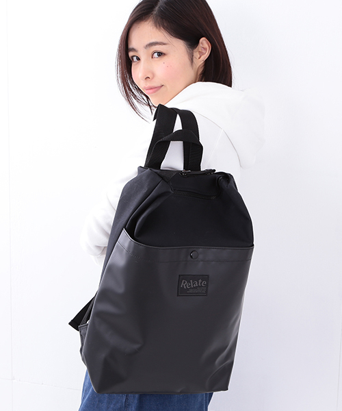 BEAMS BOY（ビームスボーイ）の「Relate / 2WAY RUCK SPECIAL（バックパック/リュック・レディース・ブラック/ブルー・ONE SIZE）」の2枚目の写真