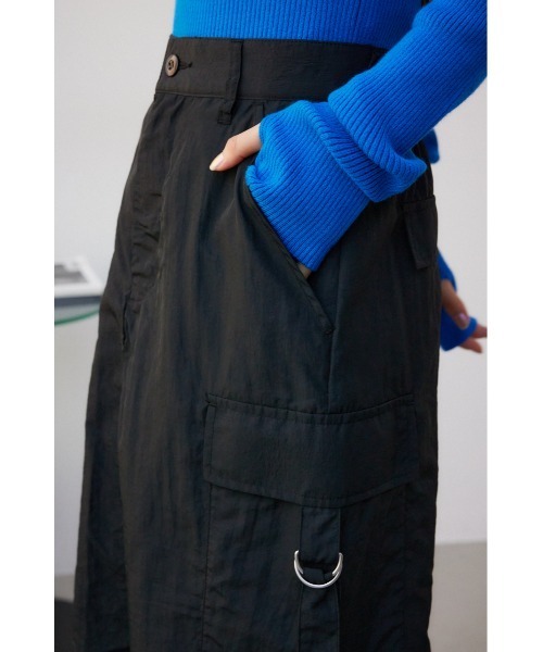 AZUL by moussy（アズールバイマウジー）の「カーゴスカート（スカート・レディース・ブラック/カーキ/アイボリー・SMALL/MEDIUM）」の16枚目の写真