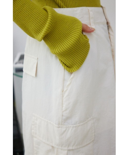 AZUL by moussy（アズールバイマウジー）の「カーゴスカート（スカート・レディース・ブラック/カーキ/アイボリー・SMALL/MEDIUM）」の13枚目の写真