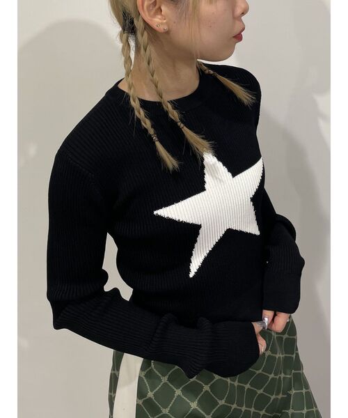 jouetie(ジュエティ)の「スターモチーフフィットニット(ニット/セーター・レディース・オフホワイト/ネイビー/ブラック・MEDIUM)」の13枚目の写真