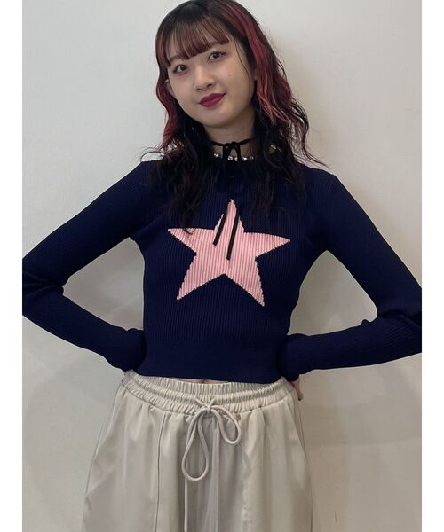 jouetie(ジュエティ)の「スターモチーフフィットニット(ニット/セーター・レディース・オフホワイト/ネイビー/ブラック・MEDIUM)」の9枚目の写真