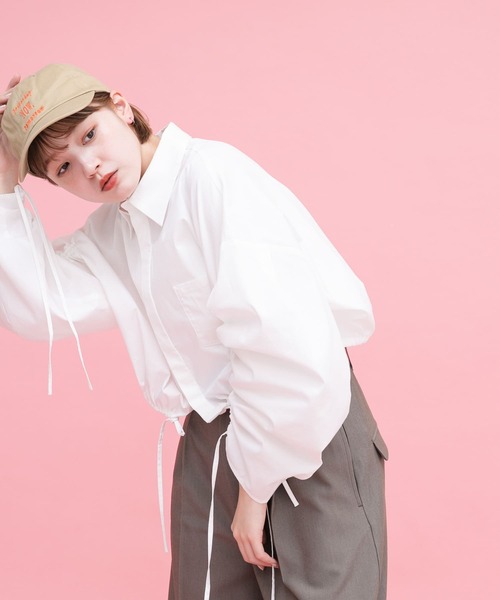 KBF(ケイビーエフ)の「ダブルドロストギャザースリーブシャツ(シャツ/ブラウス・レディース・オフホワイト/グリーン系その他/ブルー系その他・ONE)」の6枚目の写真