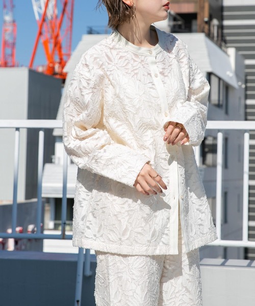 KBF(ケイビーエフ)の「シアーカットJQバンドカラーシャツ(シャツ/ブラウス・レディース・チャコールグレー/アイボリー・ONE)」の10枚目の写真