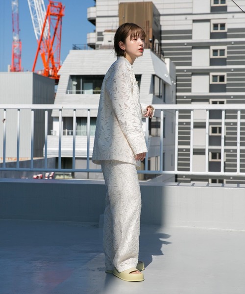 KBF(ケイビーエフ)の「シアーカットJQバンドカラーシャツ(シャツ/ブラウス・レディース・チャコールグレー/アイボリー・ONE)」の12枚目の写真