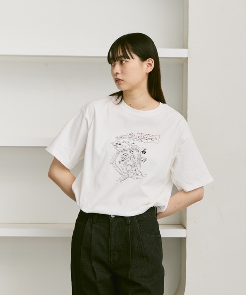 flaner（フラネ）の「Loose assort print tee / ルーズアソートプリントT（Tシャツ/カットソー・レディース・ホワイト系その他2/ホワイト系その他3/ホワイト系その他・LARGE/MEDIUM）」の6枚目の写真