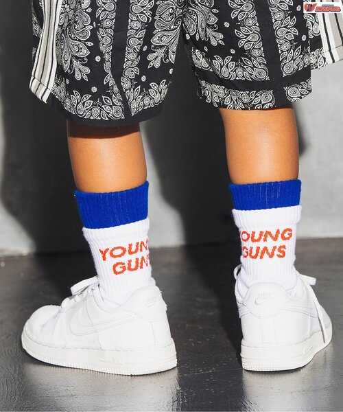 BREEZE（ブリーズ）の「たびsoku Directed by Sasya,HINATA.M,ITTA from KADOKAWA DREAMS（ソックス/靴下・キッズ・ブルー/オフホワイト/ブラック/エメラルド/レインボー/ライム/レッド/チェック/オレンジ・18/21/24）」の2枚目の写真