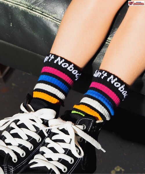 BREEZE（ブリーズ）の「たびsoku Directed by Sasya,HINATA.M,ITTA from KADOKAWA DREAMS（ソックス/靴下・キッズ・ブルー/オフホワイト/ブラック/エメラルド/レインボー/ライム/レッド/チェック/オレンジ・18/21/24）」の3枚目の写真