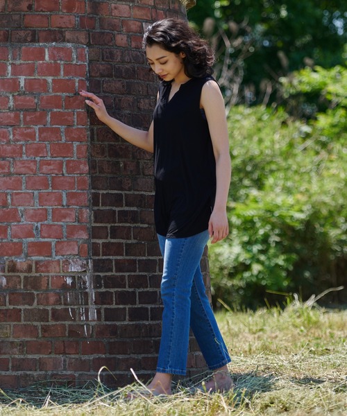 Eddie Bauer(エディーバウアー)の「ゲートチェック スプリットネック タンクトップ(タンクトップ・レディース・ホワイト/ブラック/ネイビー・L/M/XL/S)」の22枚目の写真