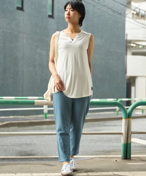 Eddie Bauer(エディーバウアー)の「ゲートチェック スプリットネック タンクトップ(タンクトップ・レディース・ホワイト/ブラック/ネイビー・L/M/XL/S)」の16枚目の写真