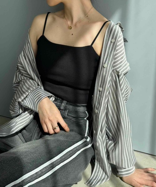 one after another NICE CLAUP（ワンアフターアナザーナイスクラップ）の「ショート丈ブラトップ【カップ付き】（キャミソール・レディース・ブラック/オフホワイト/ピンク/アイボリー・FREE）」の10枚目の写真