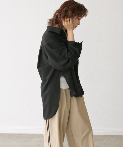 RIVE DROITE（リヴドロワ）の「【MONN.:.(モン)】スリットシャツ（シャツ/ブラウス・レディース・ブラウン/ブラック・FREE）」の8枚目の写真