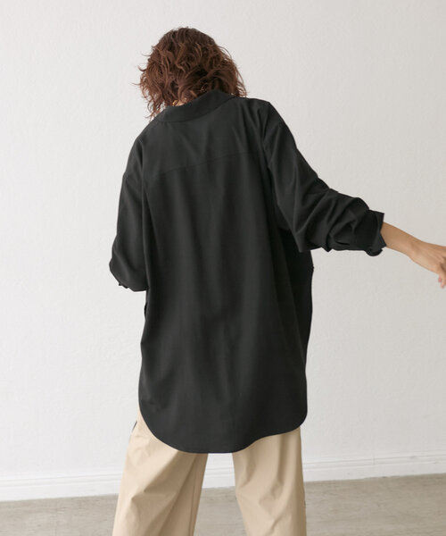 RIVE DROITE（リヴドロワ）の「【MONN.:.(モン)】スリットシャツ（シャツ/ブラウス・レディース・ブラウン/ブラック・FREE）」の9枚目の写真