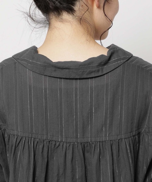 niko and...(ニコアンド)の「ラメドビーリボンブラウス(シャツ/ブラウス・レディース・チャコール/オフホワイト/ブルー・FREE)」の4枚目の写真