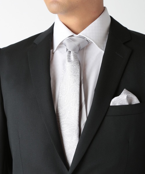 CROWDED CLOSET（クラウデッドクローゼット）の「シャドーペイズリー柄チーフ（同素材ネクタイ・ボウタイあり）（ポケットチーフ・メンズ・シルバー/ボルドー/オレンジ/ブルー・FREE）」の7枚目の写真